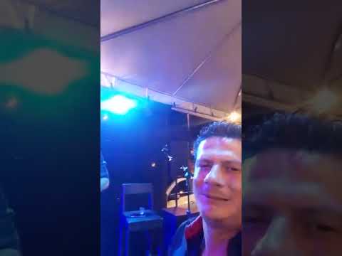 Alessandro é William Lima ao vivo