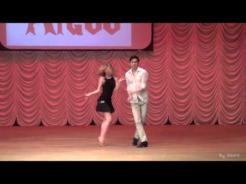 IdolCon 2014 (22.03.2014) 1 день - Jonghyun (Shinee) - Y Si Fuera Ella - dance by Hanro