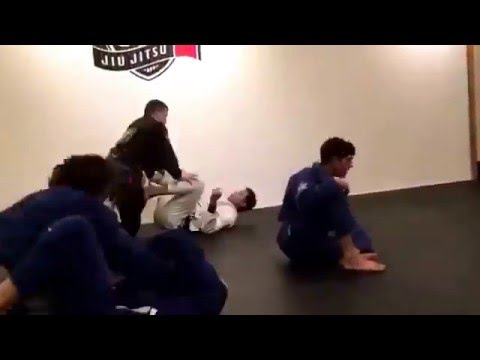 Black sheep Jiu Jitsu: warmup drilling and technique