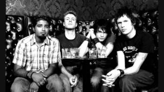 Sum 41 - Happiness machine lyrics