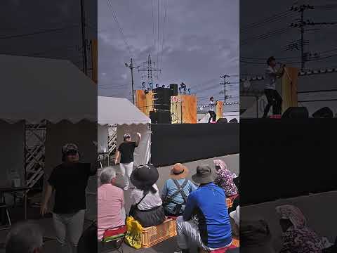 十和田生産者祭り2025年 会場内 桜田マコトさんステージイベント