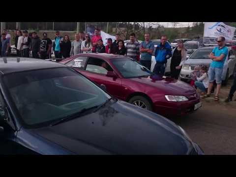 Honda Civic hatchback vs Toyota Levin