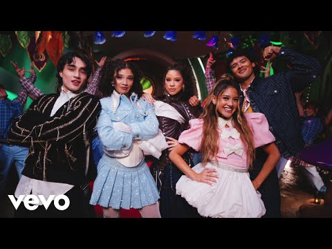 Descendants Wicked Wonderland - Cast - Perfect Princess (Disneyland Park Version)