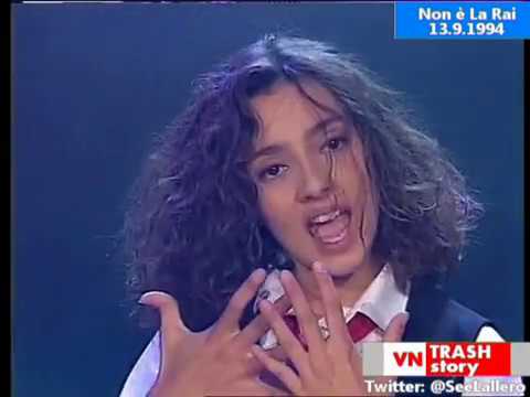 Ambra Angiolini - T'Appartengo (DEBUTTO - Non è La Rai - Italia 1 - 13.9.1994)