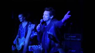 Jim Carrey Covers &quot;Creep&quot; At Arlene&#39;s Grocery -- The Real Video