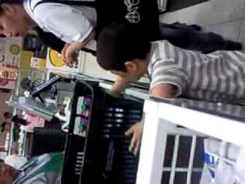 No caixa do frigorífico