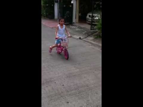 ฉันต้องการหน้าอกที่ใหญ่กว่าโดยไม่ต้องผ่าตัด เปลือยหน้าอกเล็กหนุ่มสาว