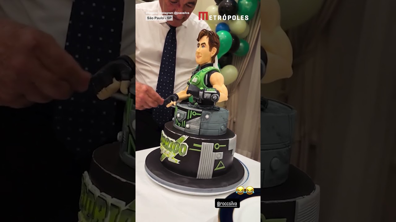 Faustão surge sorridente ao celebrar o aniversário do filho caçula