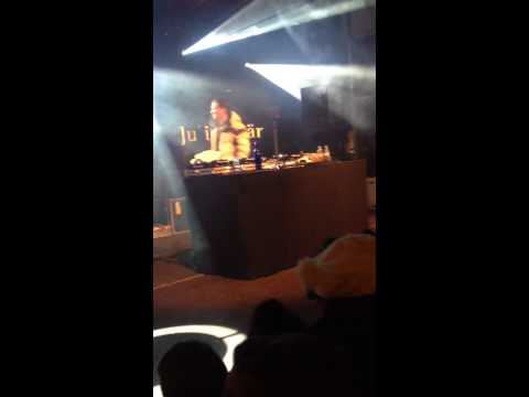 DJ Antoine Vs. 3lau, Paris & Simo & Bright Lights - Underneath / Escape (Triarchy Edit)