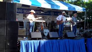 Wylie &amp; the Wild West Show - Hooves of the horses.  Ballard Seafoodfest 2010