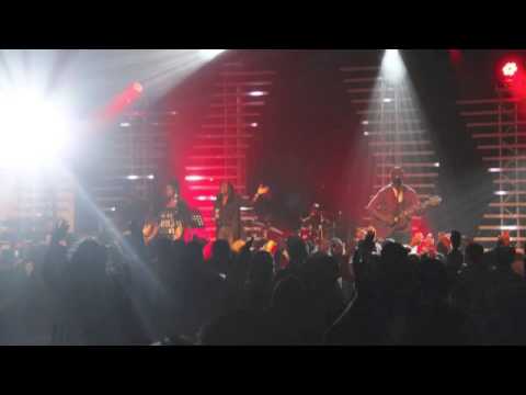 Ton Amour ne Faillit Point (live) - Samuel Shukrani's ft Aimée Mutyebele