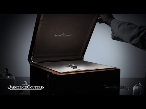 Reverso Hybris Mechanica Calibre 185 Quadryptique Presentation Box | Jaeger-LeCoultre