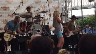 Sarah Davidson- CMA Fest 2014 "Drink You Up"