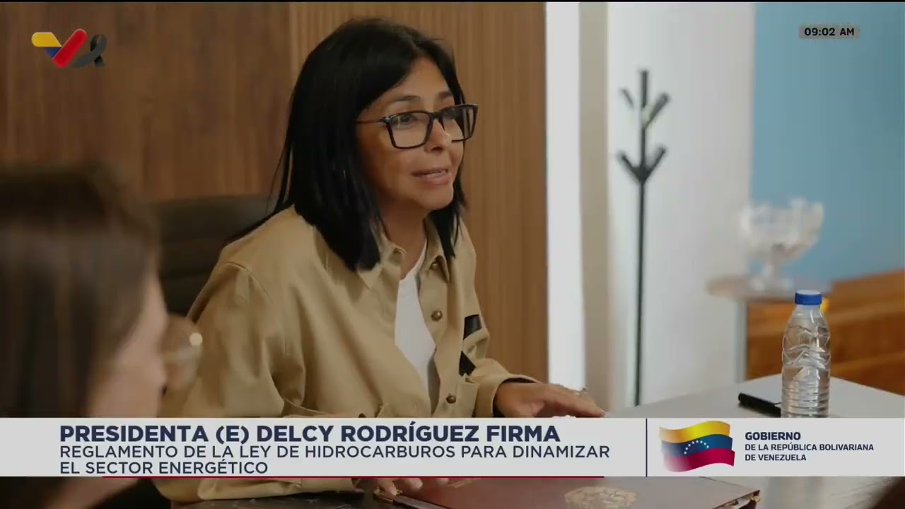 Delcy Rodríguez firma reglamento de la Ley de Hidrocarburos, 8 de julio de 2026