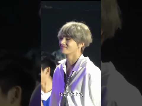 The reaction of idols before Taehyung's beauty #taehyung #v #bts #idol