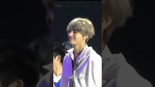 Download lagu The reaction of idols before Taehyung's beauty #taehyung #v #bts #idol mp3