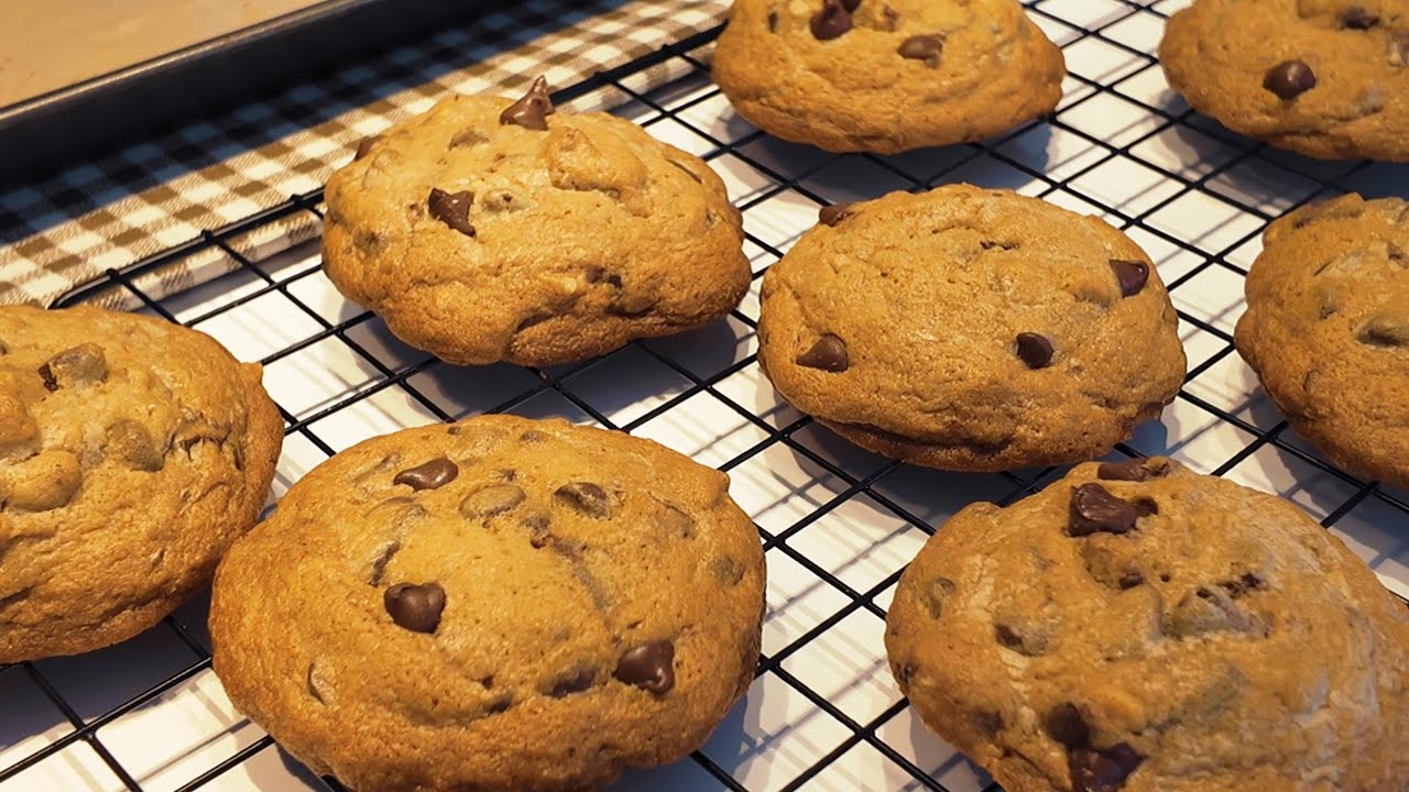 5 MINUTES | EASY CHOCOLATE CHIP COOKIES  : Crunchy outside, soft Inside