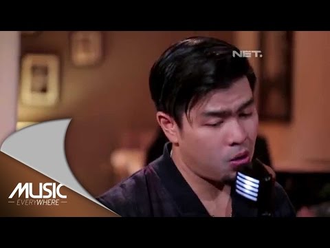 Bams - Aku Jatuh Cinta (Live at Music Everywhere) *
