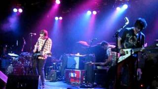 People in Planes - Vampire (Live)