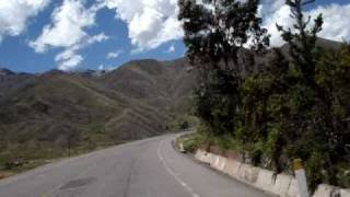 preview picture of video 'Rumbo a la Raya (Sicuani) 04-05-2011.MPG'