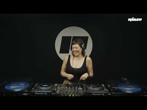 RAAR Show invite Louisahhh & The Wicked Girls (DJ Set) | Rinse France