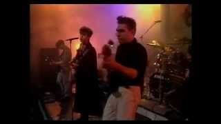 Echo & The Bunnymen - 'The Game' & 'Lips Like Sugar'. Live, BBC.