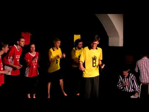 11 Mikrofon - Zasněný úředník