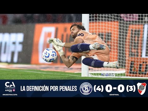 The penalty shootout. Independiente Rivadavia 0 (4) - River Plate 0 (3). Semifinal. Thirteenth ed...