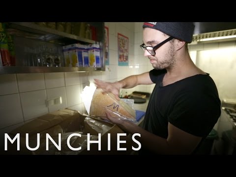 イェーガーマイスターとマウンテンチーズ。ルーク・ベリューターとウィーンでのシェフの夜のお出かけ (Jägermeister and Mountain Cheese: Chef's Night Out in Vienna with Luke Bereuter)