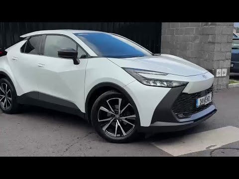 Toyota C-HR 1.8 HYBRID SPORT - Image 2
