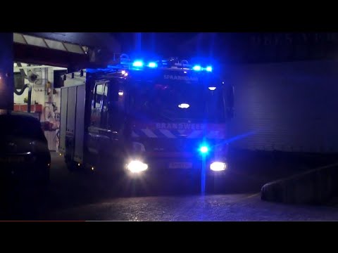 Brandweer Spaarndam rukt met spoed uit vanaf kazerne voor een Buitenbrand in Spaarndam