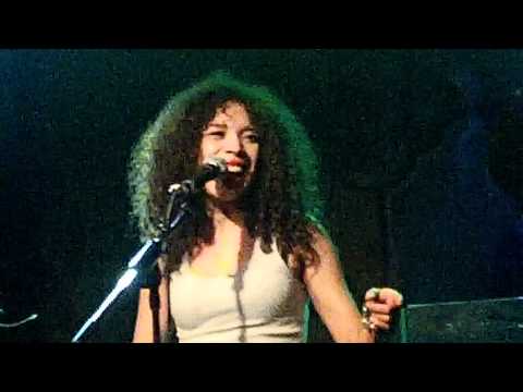 Flavia  (O genio )    en concert au réservoir 03/02/2011