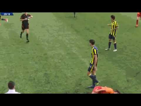 Galatasaray-Fenerbahçe U17 Maçı İnsanlık Dışı Faul ! Hakem sarı kart veriyor