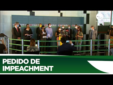 Oposição protocola primeiro pedido coletivo de impeachment de Bolsonaro - 21/05/20