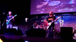 Tim Reynolds and TR3 All Over the Place 9.13.11 [HD]