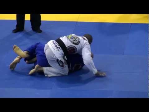 Rodolfo Vieira vs Lucio 'Lagarto' Rodrigues - Submission #1083