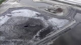 Nearly a billion litres of radioactive water leak through Florida sinkhole