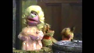 Sesame Street - &quot;Cleaning Up the Lot&quot;