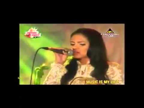 SATHAPENA KALA WIDI NIDI SUWEසැතපෙන කල විදි නිදි සුවේ  ශෂිකා නිසංසලා  විත් ෆ්ලෑෂ්බැක්