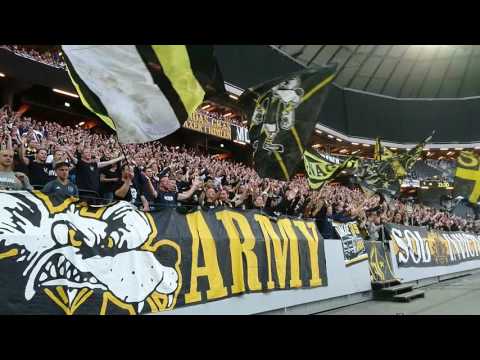 Filmklipp på AIK-klacken (AIK - Helsingborg 2-1)
