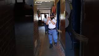 Download lagu South African Police - John Vuli Gate Dance Challenge mp3