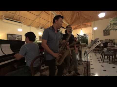 BOSS TENORS - Lost Ocean