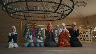 Download lagu Wanita Muslim sedang berdoa | Cuplikan Gratis - Video untuk pembuat konten mp3