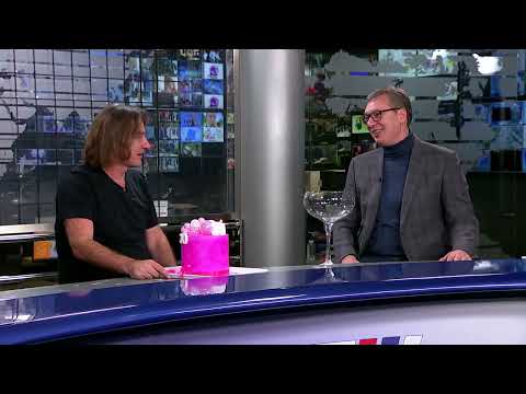 ŽELJKO MITROVIĆ PREKINUO PROGRAM, PA POKAZAO POKLON PREDSEDNIKA VUČIĆA POVODOM 30 GODINA TV PINK!