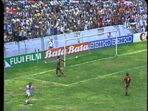 1986 (June 9) USSR 2-Canada 0 (World Cup).mpg