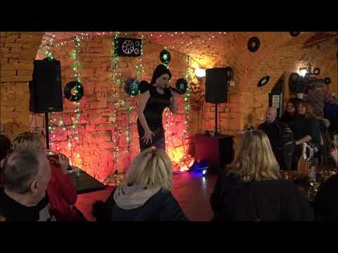 Lucie Bílá - Stůj - travesti Divoké kočky - Hudební Club Pošta