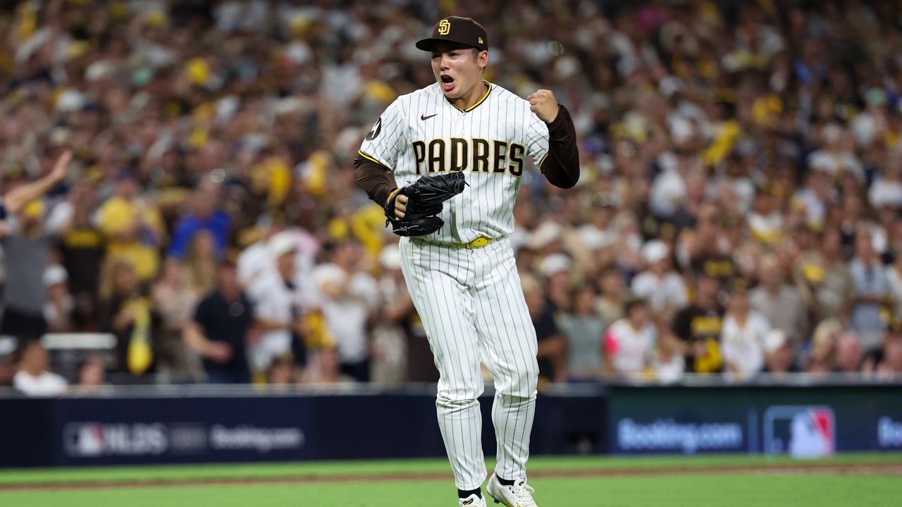 Yuki Matsui PICKS UP THE WIN in NLDS Game 3! | 松井裕樹