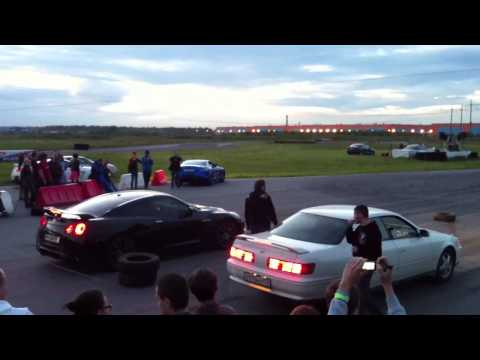 nissan gtr 35 vs toyota mark 2 С-Пб автодром в шушарах 6.06.2015