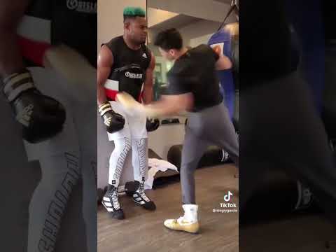 Esta canción se llama “El Secreto - Yung Dupe” 🤫 la encuentras en mi canal! Suscríbete!💚🧪💚