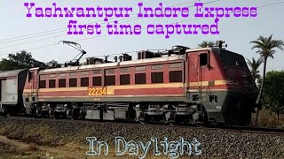 preview picture of video '7Hrs Late Prestigious Yasvantpur Indore Express On Fire with 6 different colors types LHB Coaches'